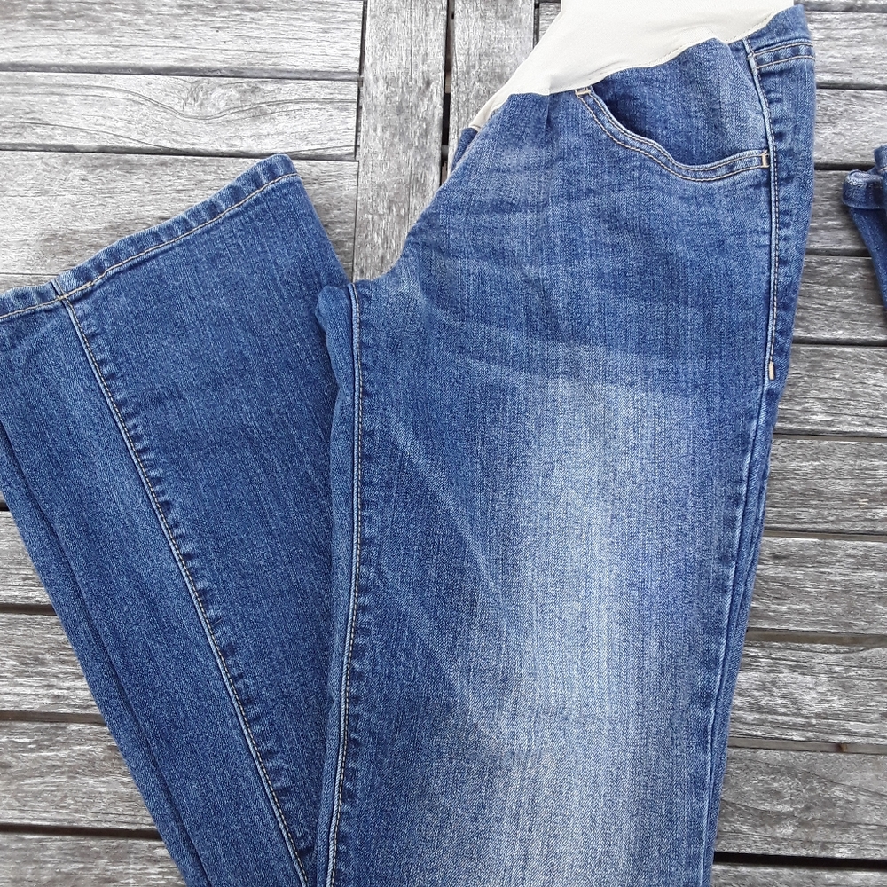 maternity jeans- lot of 2 pairs